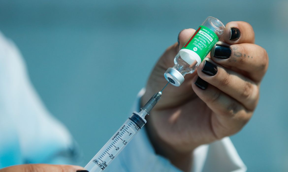 Vacina de Oxford/Astrazeneca (Imagem Tânia Rêgo Agência Brasil)