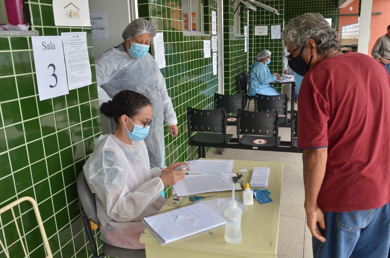 vacinação covid em Betim